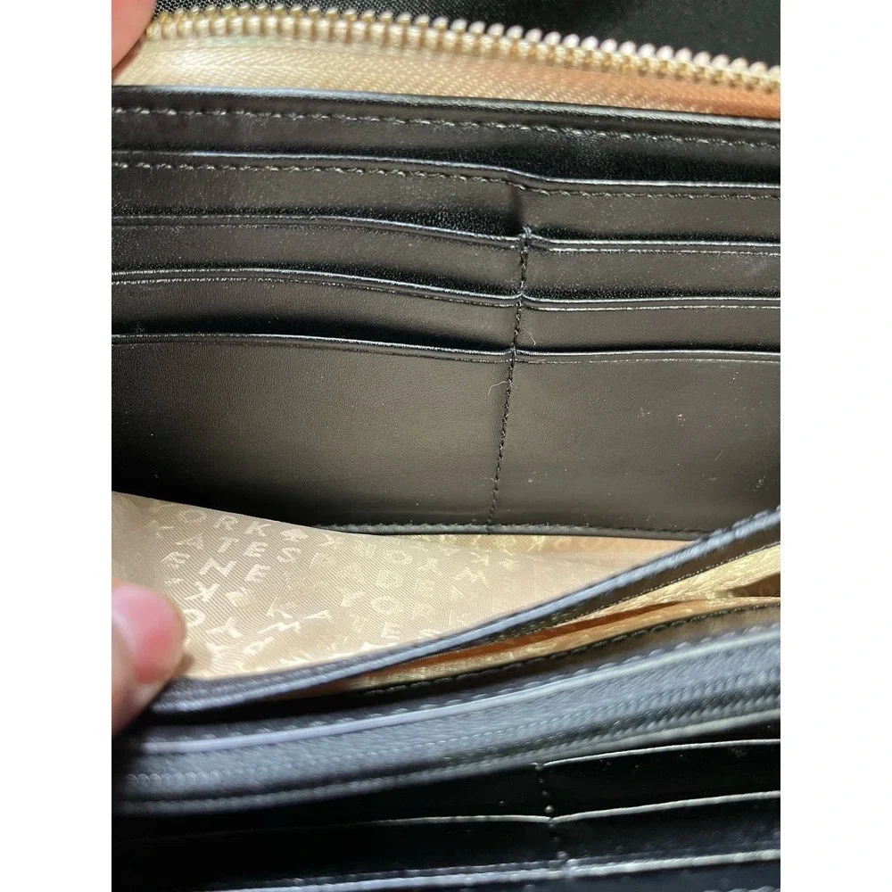 Kate Spade Wellesley Neda Black & Cream Zipper‎ Leather Wallet